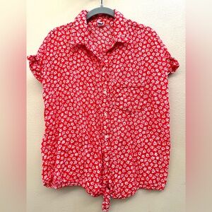 Preloved Old Navy Red Floral Button-Up Shirt